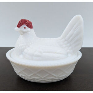 Vintage Westmoreland Milk Glass Chicken Hen Red Comb On Nest Covered Candy Dish